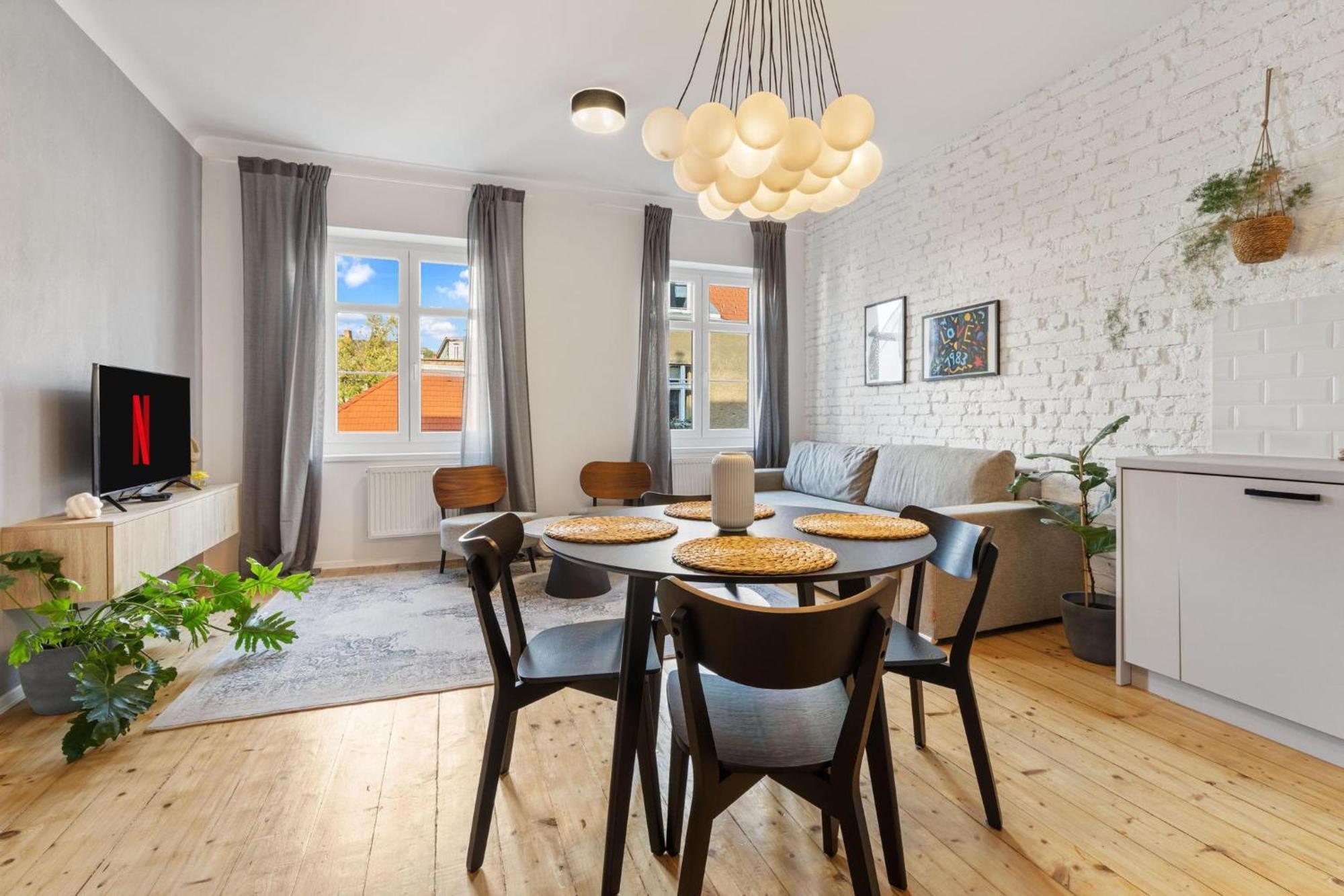 Ah Luxury Old Town Apartment Братислава Екстериор снимка